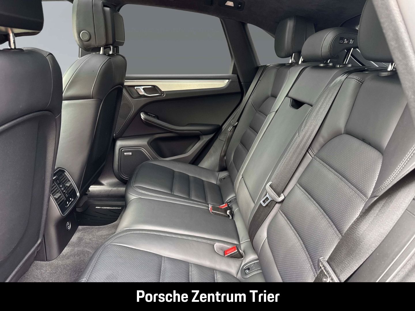 Porsche Macan Turbo Sportabgasanlage Surround-View PASM foto 17