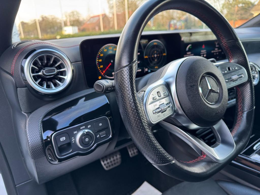 Mercedes-Benz CLA 35 AMG