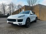 Porsche Cayenne S Diesel 4,2 V8 LED Leder Bose Keyless - Porsche Gebrauchtwagen in Oldenburg
