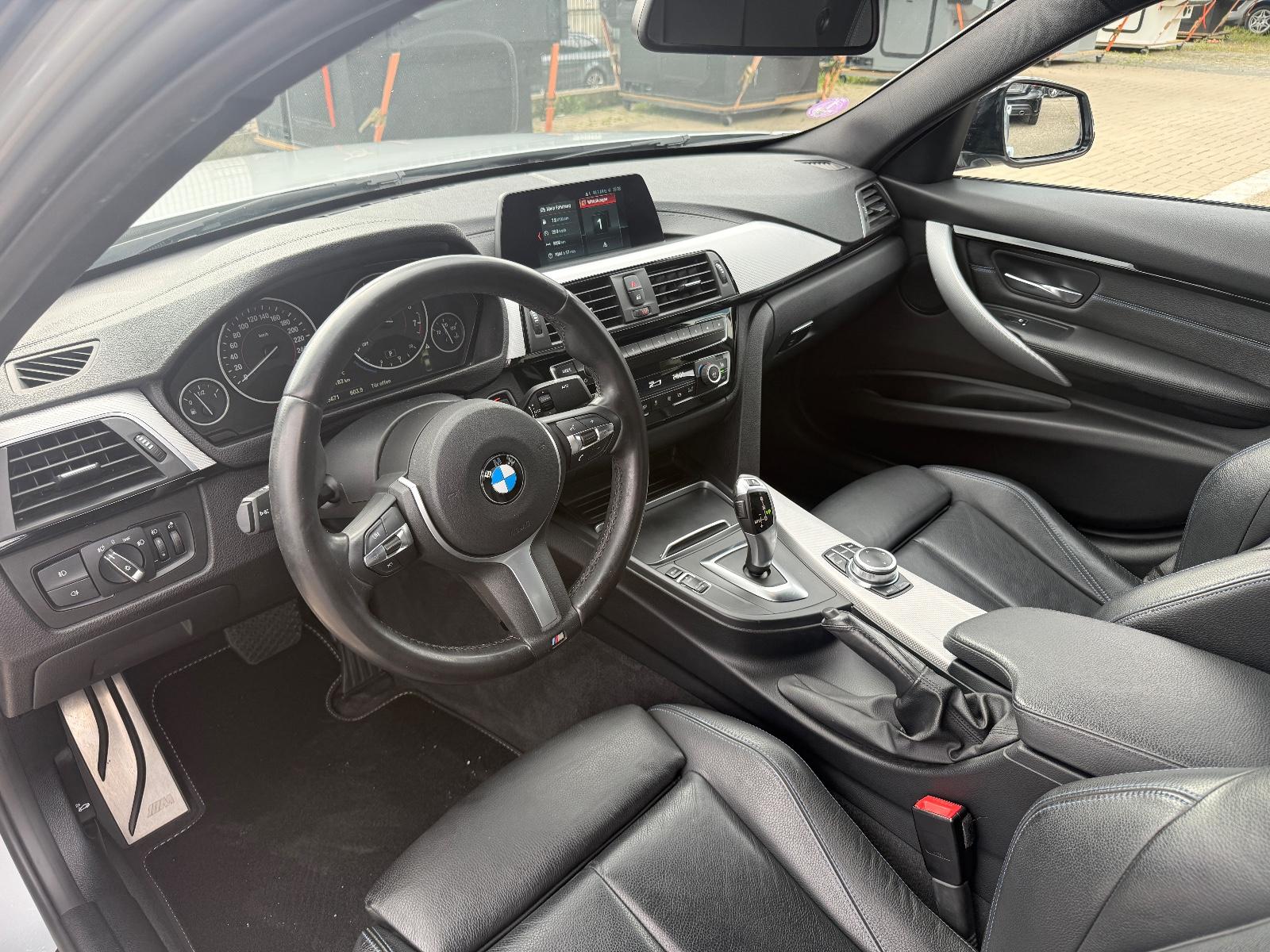 BMW 318i M Sport/LED/SHZ/Leder/Shadow Line