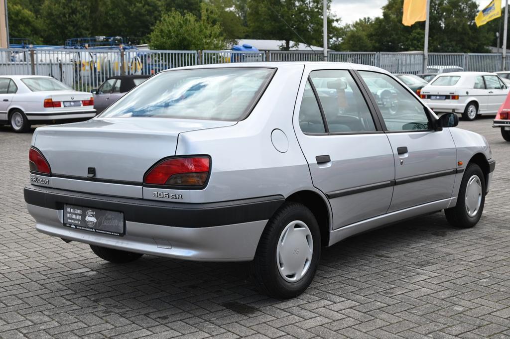 Peugeot 306