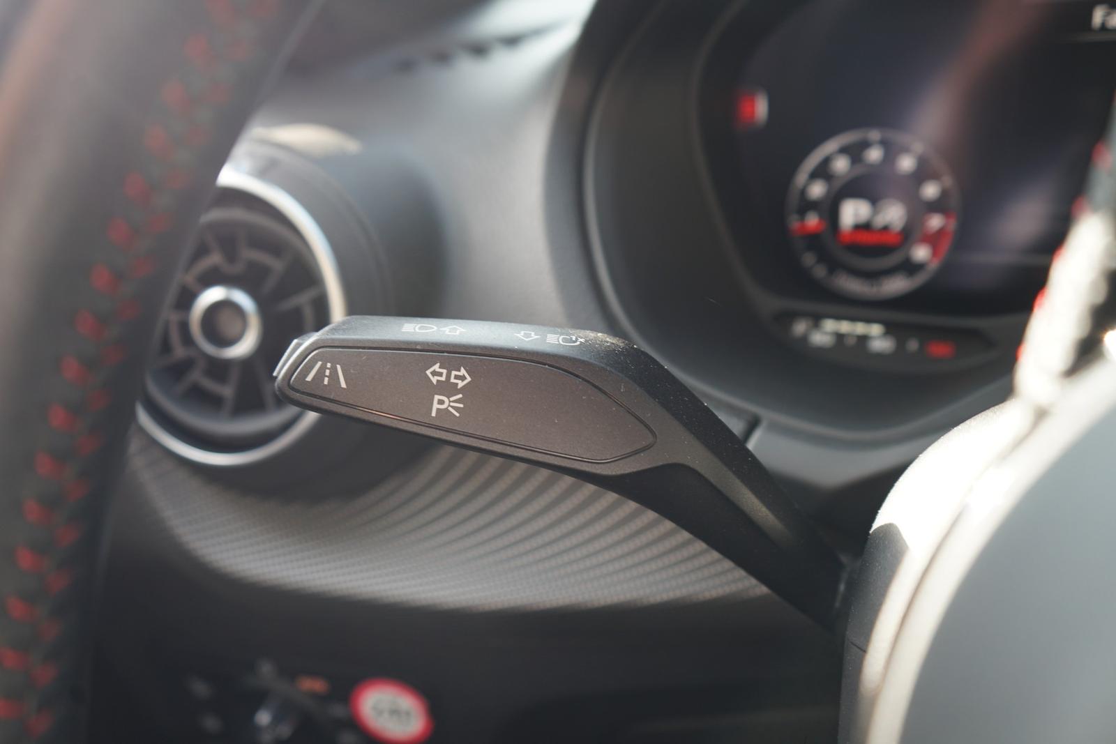 Audi SQ2 2.0 TFSI DSG quattro LED ACC Virtual Cockpit