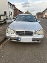 Mercedes-Benz Mercedes C180 mit Gas ( LPG) Neu Tüv - Mercedes-Benz C 180 mit LPG-Antrieb: Limousine