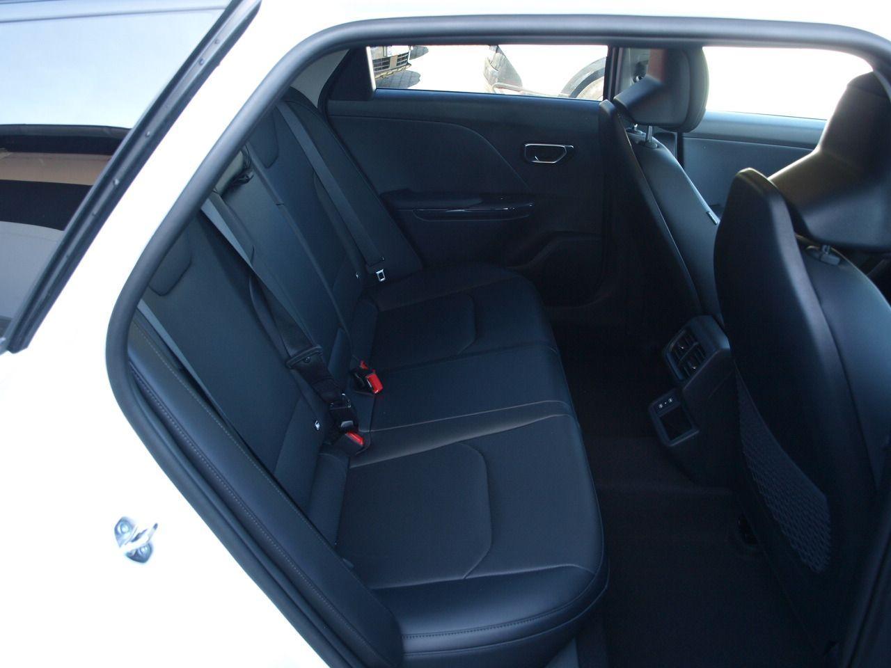 Kia K4 SW 1.6T 110kW LED ACC LEDER TOTWINK 17