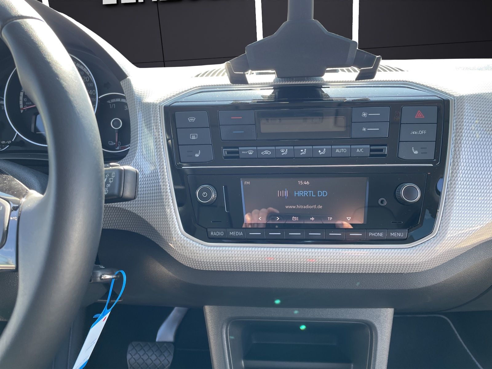 Fahrzeugabbildung Volkswagen e-up! Style Plus CCS Bluetooth SHZ