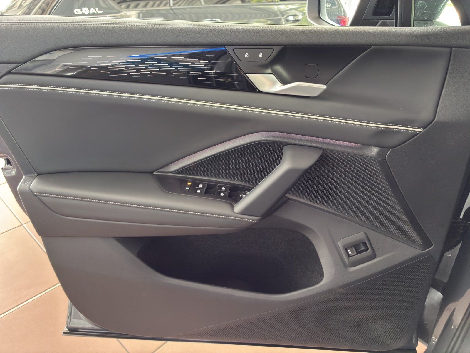 Fahrzeugabbildung Volkswagen Tayron Elegance 2.0 l TSI OPF 4MOTION DSG