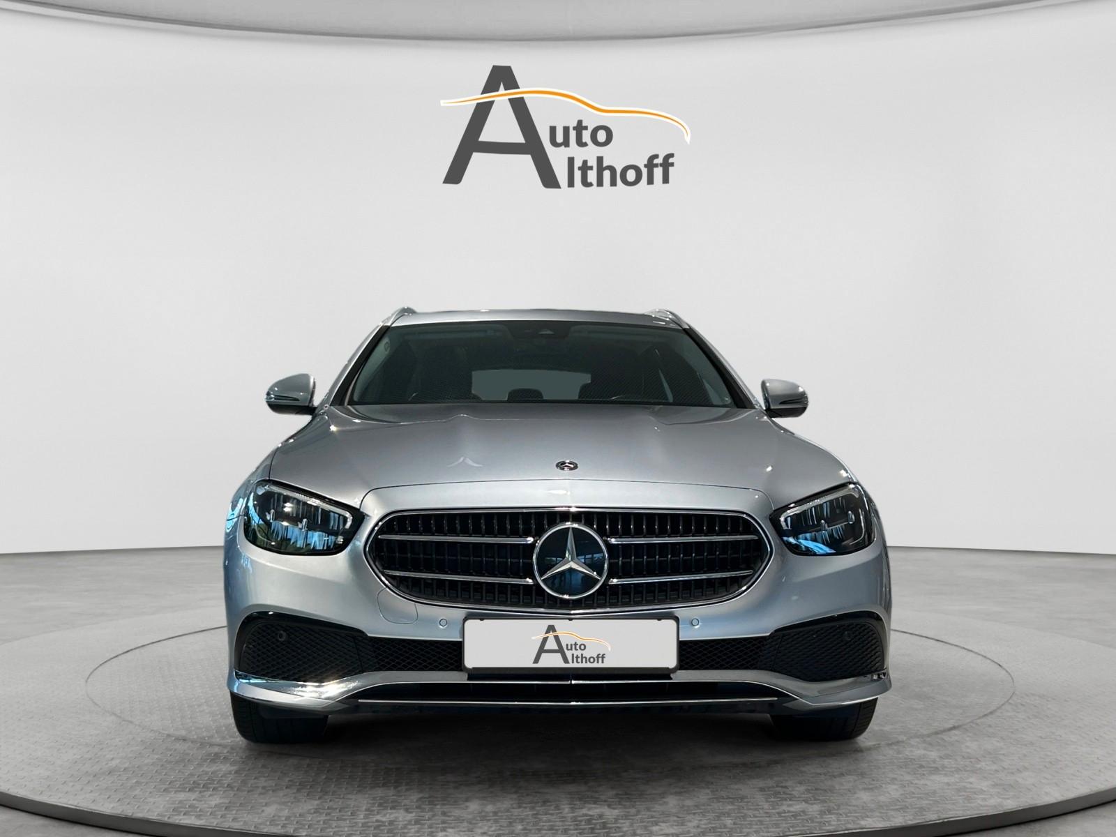 Mercedes-Benz E200 T NAV/LED/E-SITZ/KAM/SZH/SCHIEBE/AMBIENTE