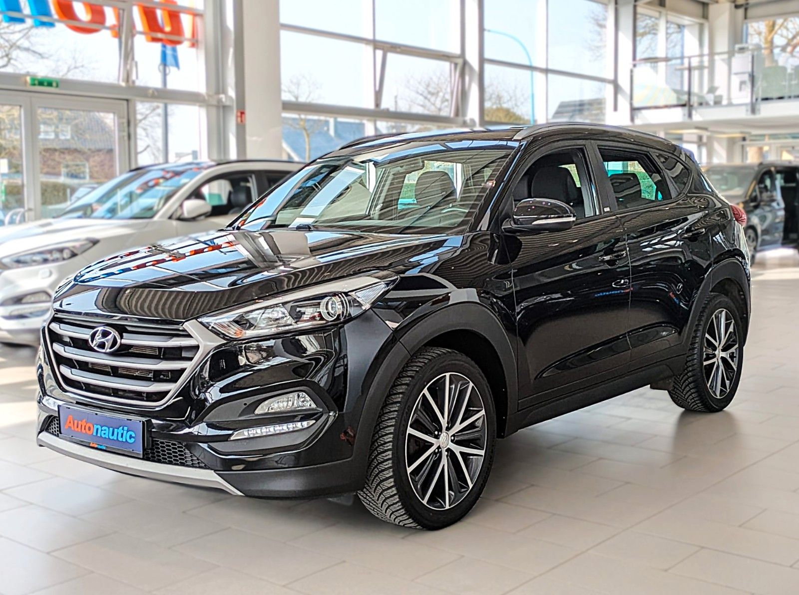 Fahrzeugabbildung Hyundai TUCSON 1.6i DTC PASSION SITZHZ ANDROID NAVI CAM