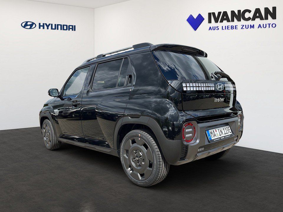 Fahrzeugabbildung Hyundai INSTER 49kWh CROSS Effizienz