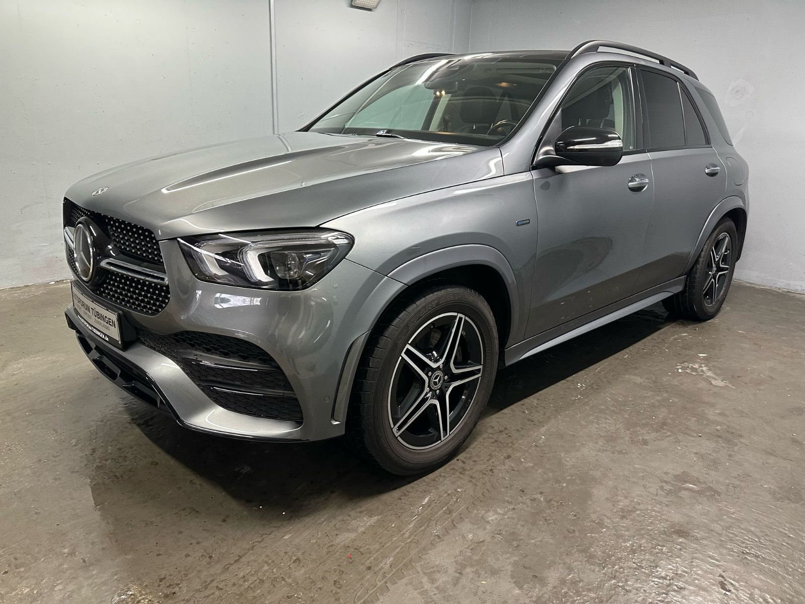 Fahrzeugabbildung Mercedes-Benz GLE 350 e 4MATIC *AMG-LINE*PANORAMA*360*AHK*