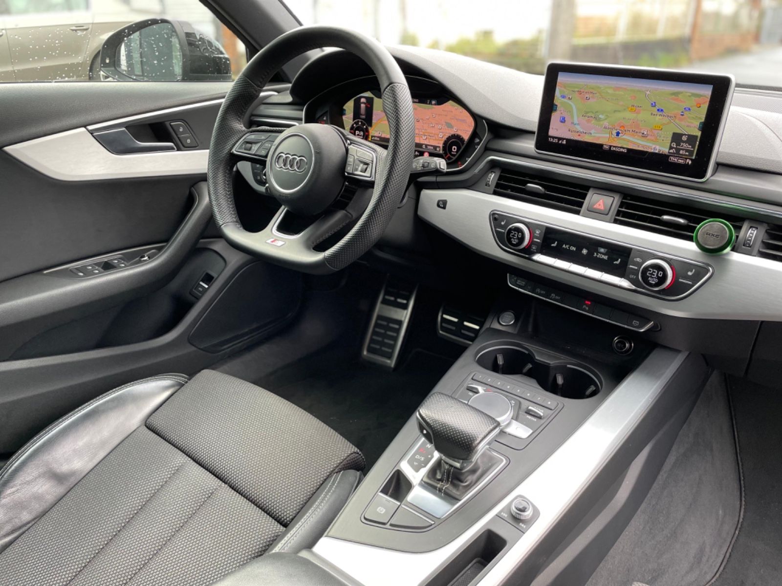 Fahrzeugabbildung Audi A4 Avant quattro sport |S-Line|Matrix|ACC|Kamera