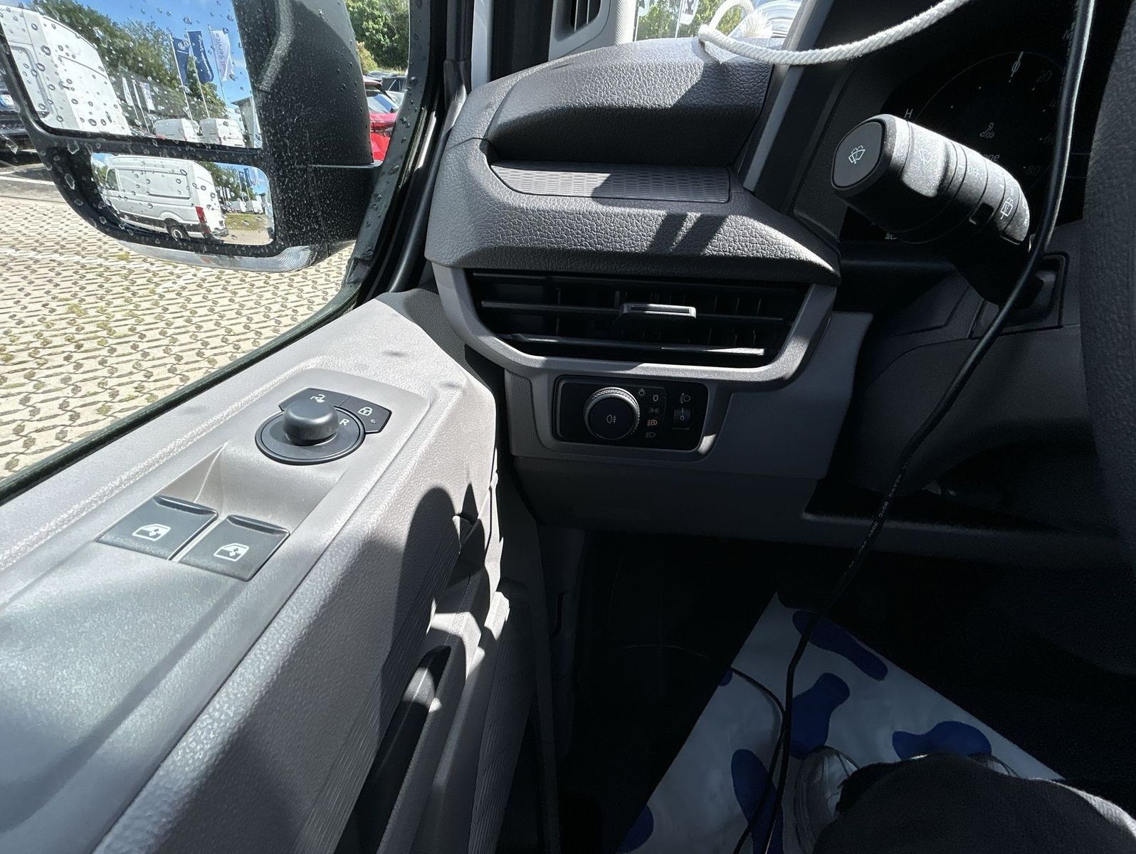 Volkswagen T7 Transporter - Bild 12