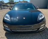 Porsche Panamera 4 Platinum Edition Platinum Edition - Porsche Panamera Edition mit Benzin-Antrieb