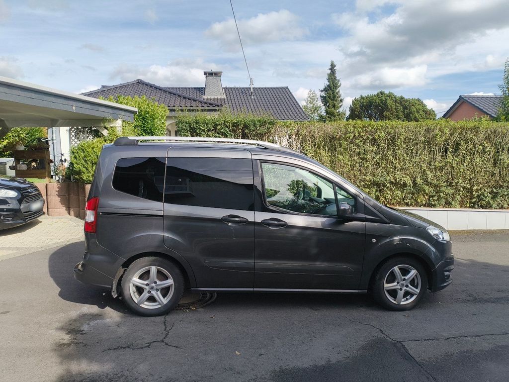 Image of Ford Tourneo Courier