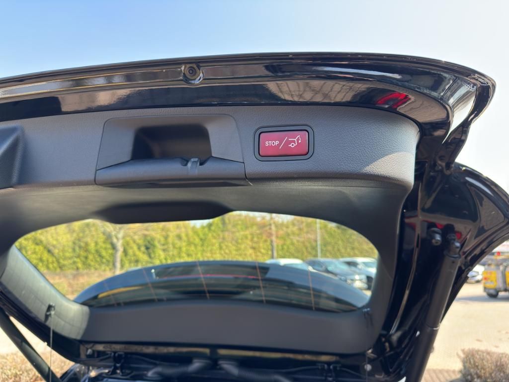 Fahrzeugabbildung Mercedes-Benz GLA 200 d LED*ParkAss*SpurH*el.Heck*PDC*RFK*AHK