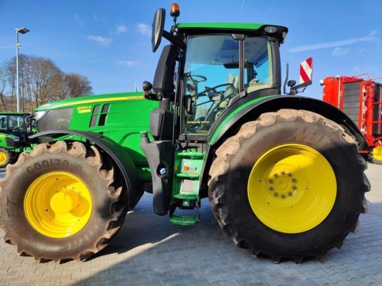 John Deere 6250R