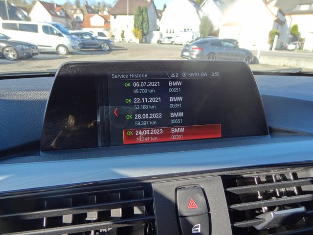 Fahrzeugabbildung BMW 320i Kombi/Pano/2.Hd/Navi/AHK/LED/PDC/