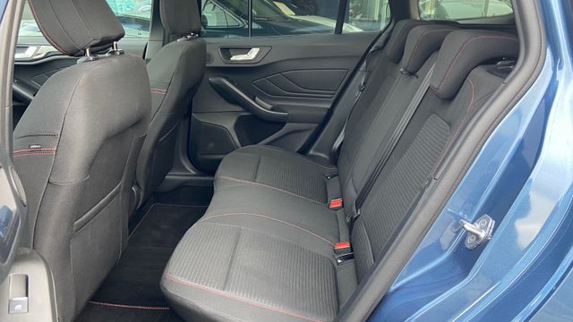 Fahrzeugabbildung Ford Focus Turnier ST-Line X, Styling*PANO*Matrix-LED