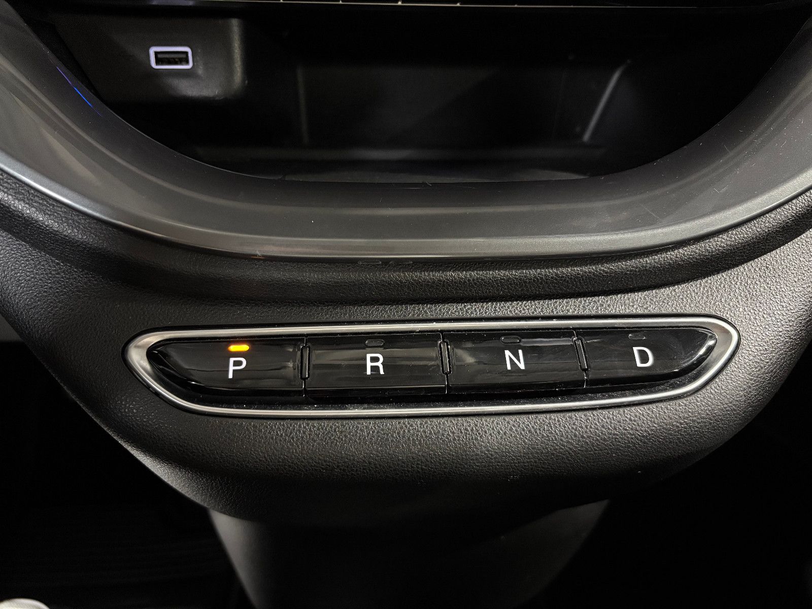 Fahrzeugabbildung Fiat 500e/Basis/TEMPOMAT/APPLE/KLIMA/SPURHALTEASSISTE