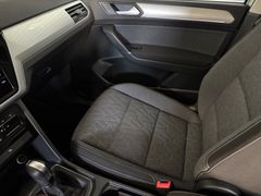 Fahrzeugabbildung Volkswagen Touran 2.0 TDI Move -- RearView/ ACC/ Navi