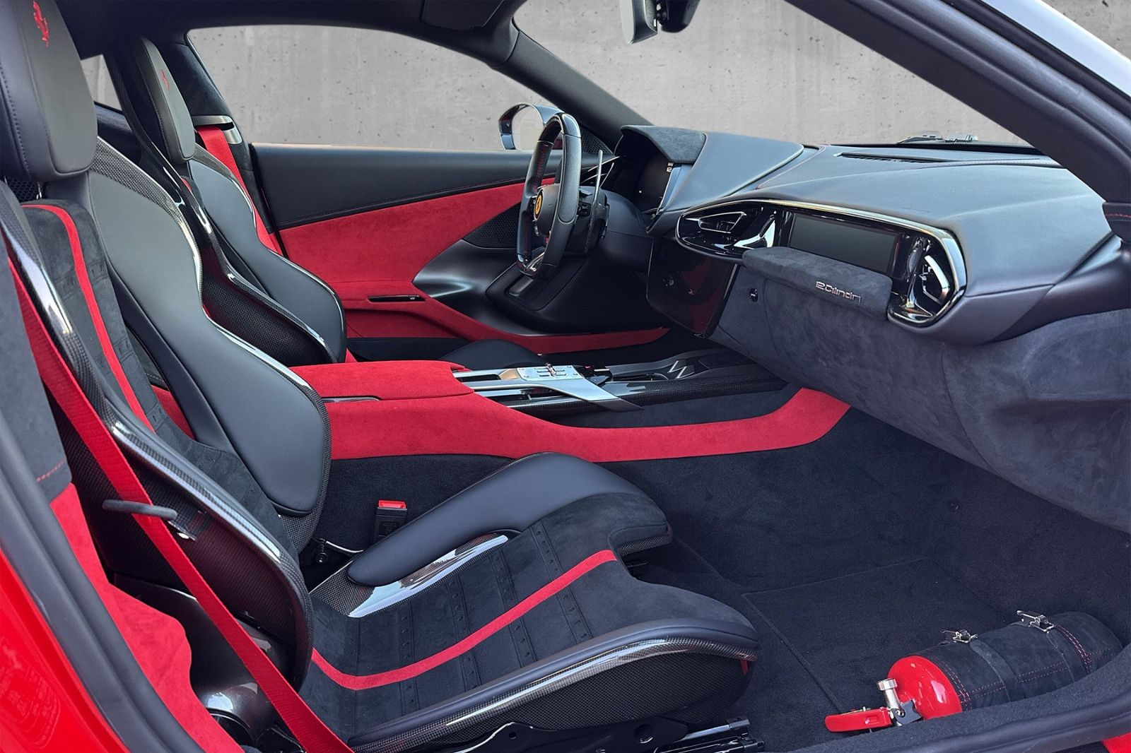 Fahrzeugabbildung Ferrari 12Cilindri*Racing seats*Display*Carbon*Lift*