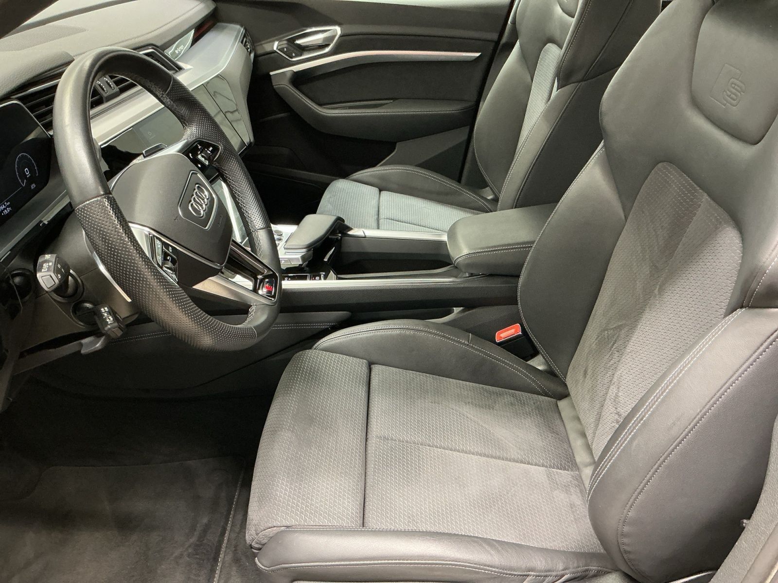 Audi e-tron - Bild 12