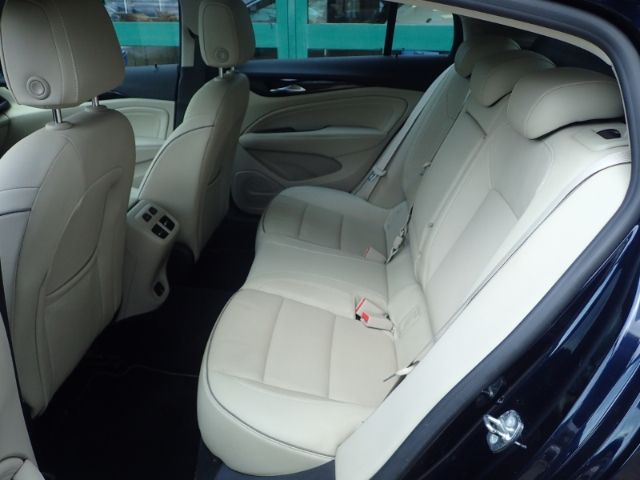 Fahrzeugabbildung Opel Insignia 2.0 Grand Sport Business 4x4 AHK ACC SH