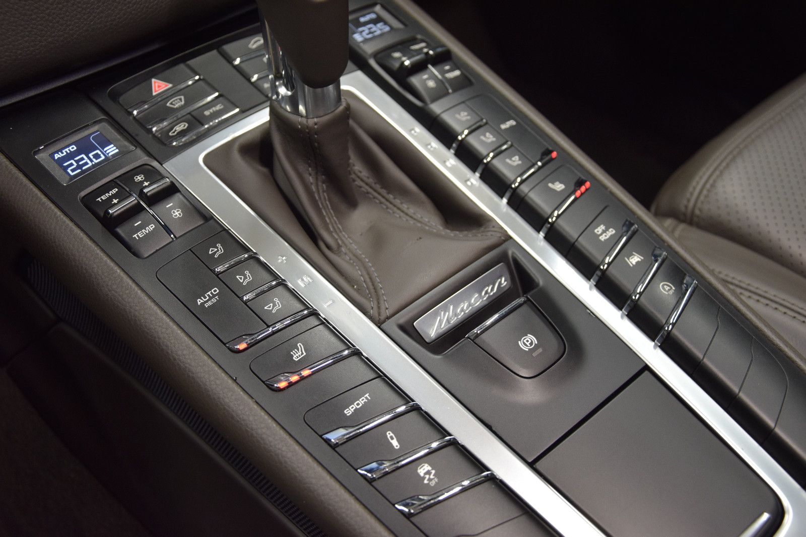 Fahrzeugabbildung Porsche Macan S Diesel 14-Wege Pano Bi-Xenon PASM Leder