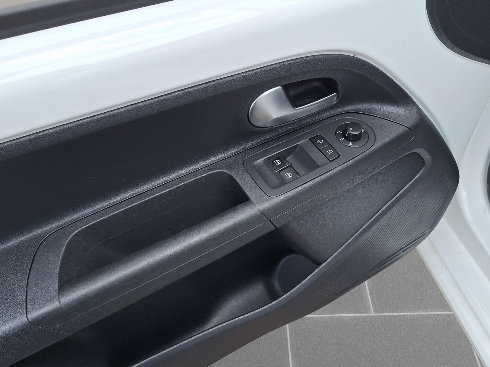 Volkswagen up! - Bild 14