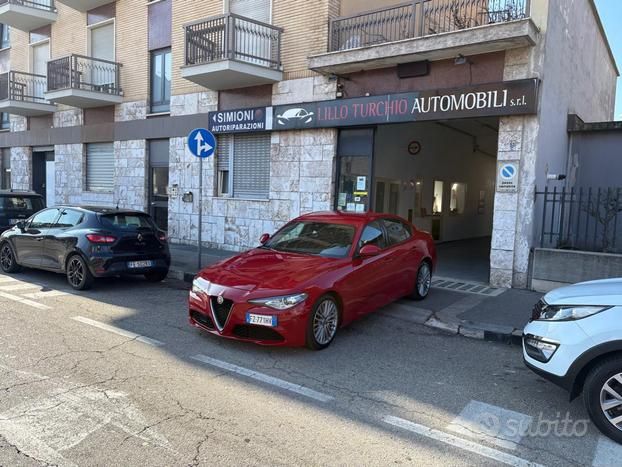 Alfa Romeo ALFA ROMEO Giulia 2.2 Turbodiesel 160 CV AT8 Bus