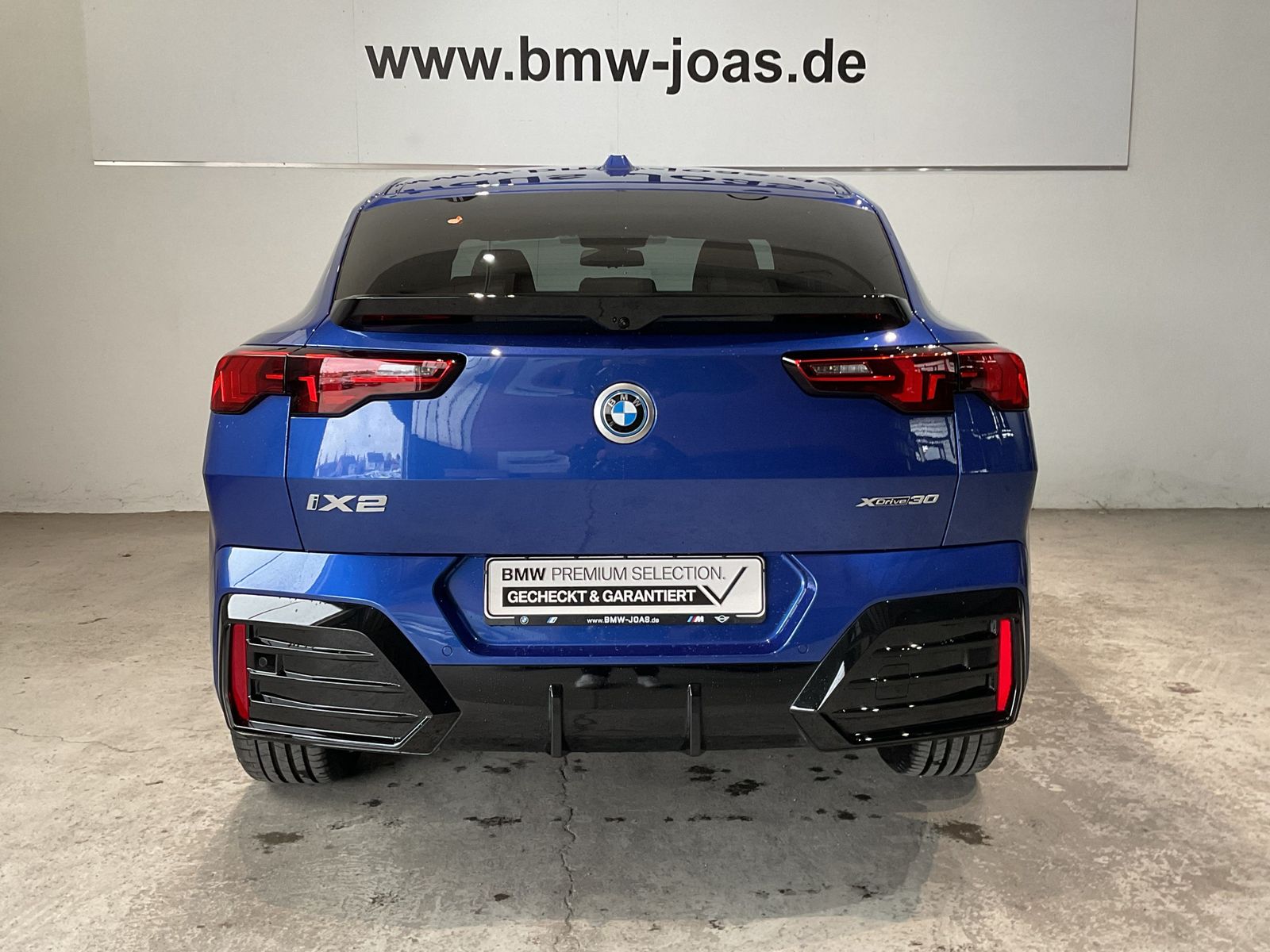 Fahrzeugabbildung BMW iX2 xDrive30 |Aktivsitz |M Sportpaket |Harman Ka