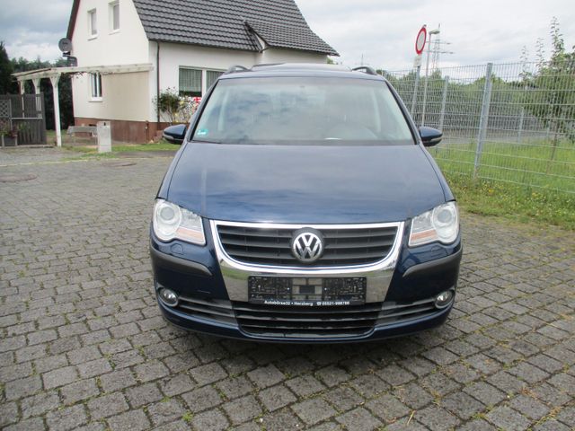 Volkswagen Touran 2.0 TDi /AHK/eSSD/TÜV NEU!!!