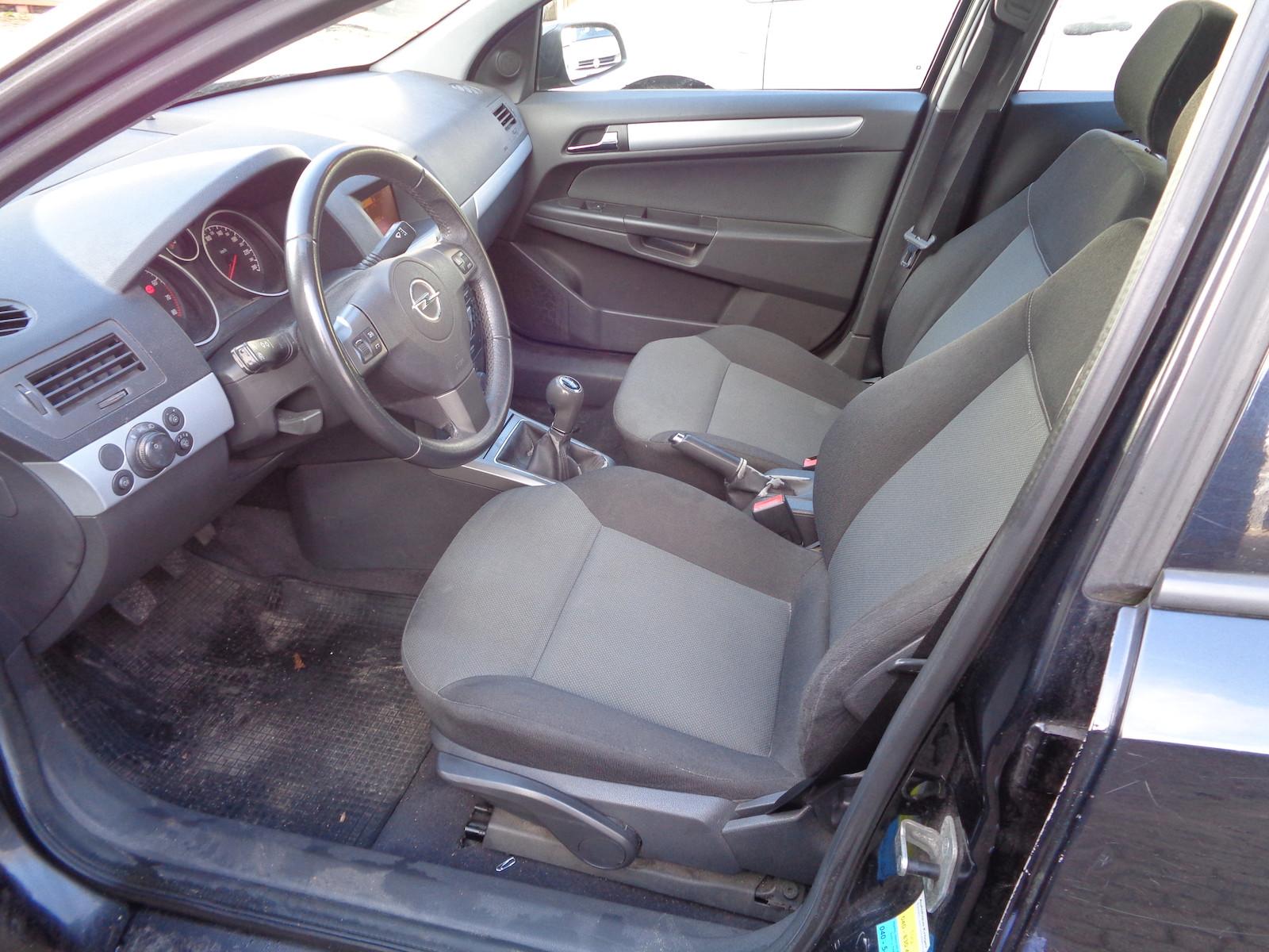 Opel Astra 2005 — photo 7