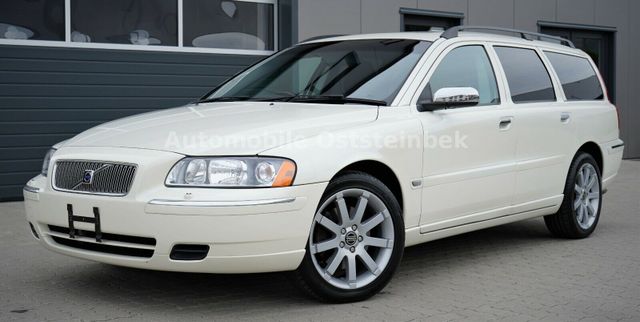 Volvo V70 2.5T "Pearl White Edition"