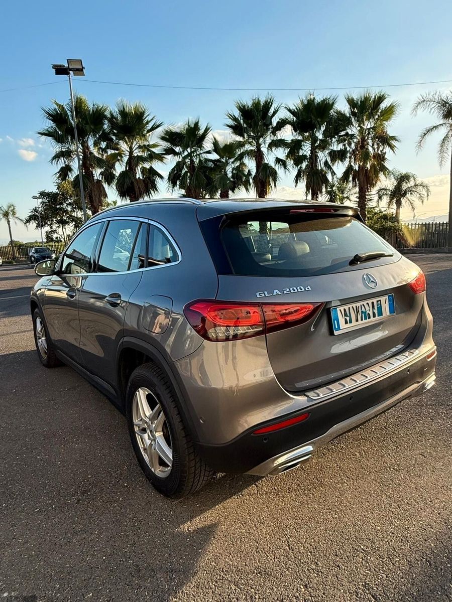 Mercedes-Benz Mercedes-benz GLA 200 d Automatic Sport imagem 3