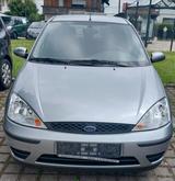 Ford Focus 1,6 Viva, Allwetterreifen, AHK - Ford Focus Viva mit Benzin-Antrieb