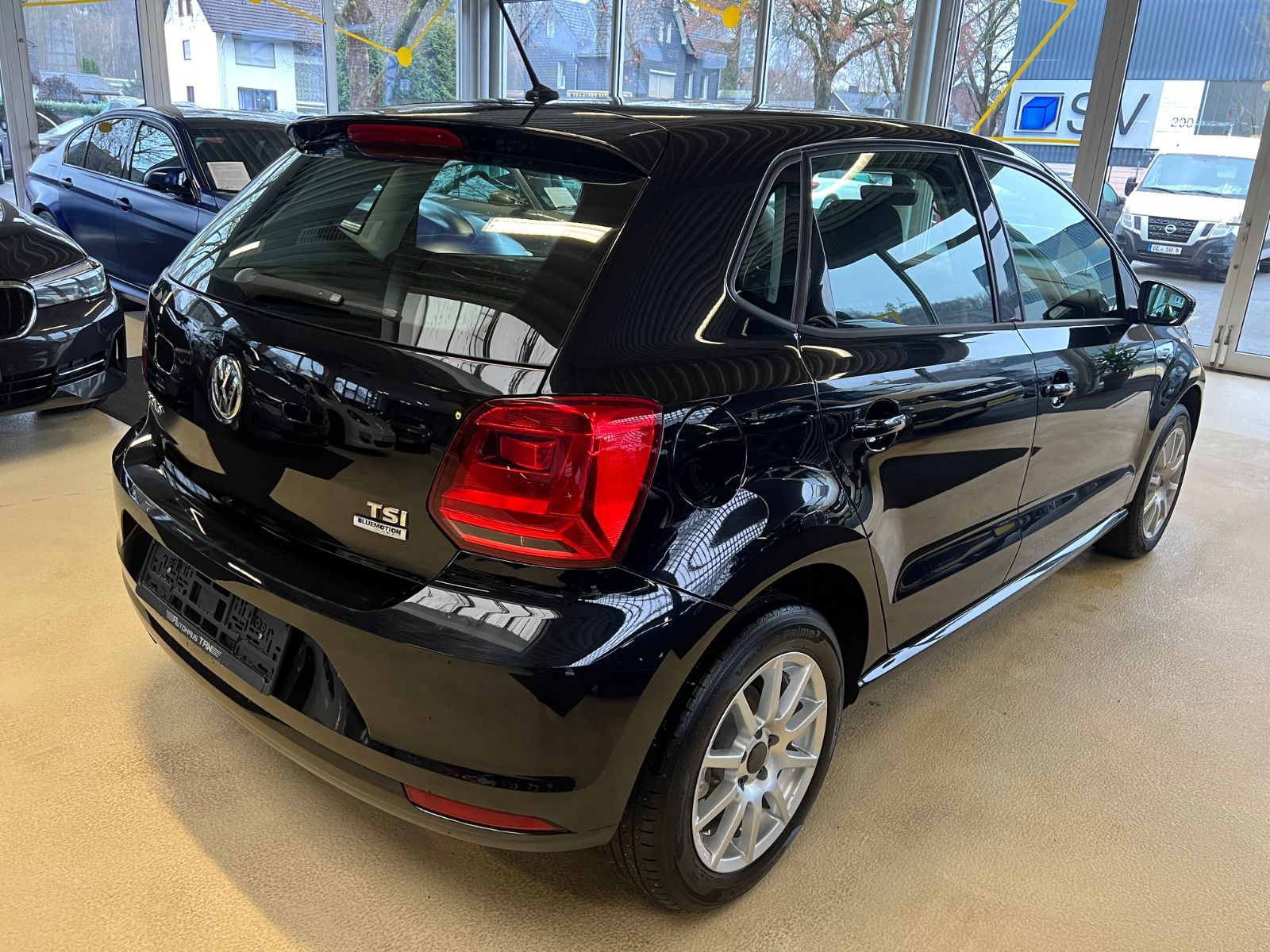 Fahrzeugabbildung Volkswagen Polo V Comfortline * SCHECKHEFTGEPFLEGT*2.HAND*