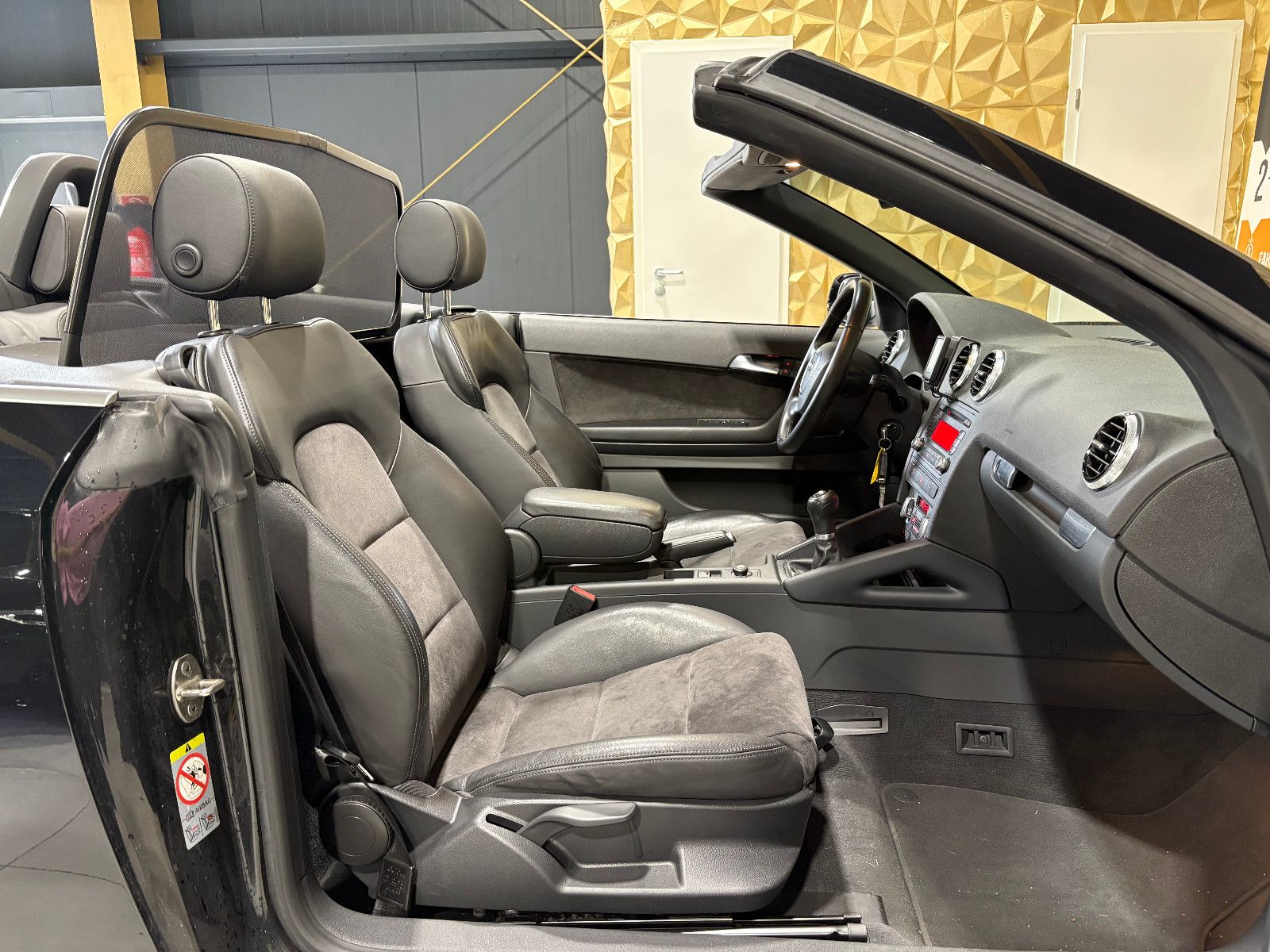Fahrzeugabbildung Audi A3 Cabriolet Attraction/PDC/SHZ/KLIMA/ALCANTARA
