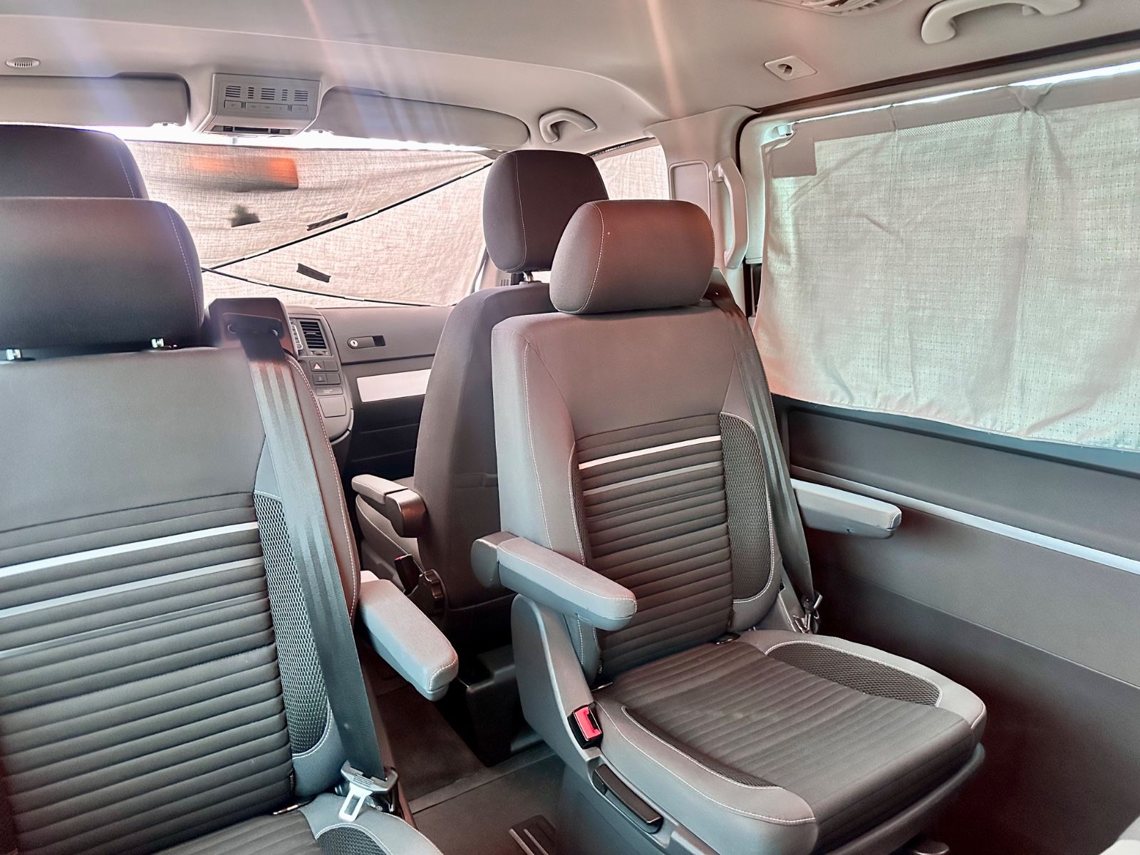 Fahrzeugabbildung Volkswagen T5 MULTIVAN CUP*MOD.2015+AUTOM+7SITZER+20LM