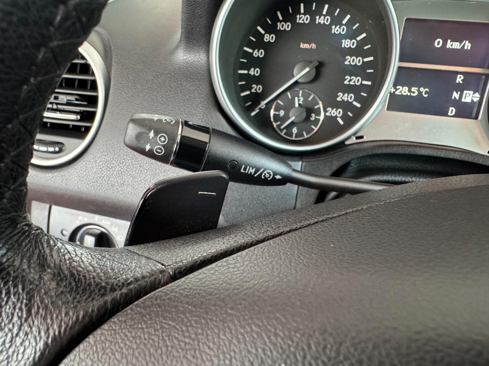 Mercedes-Benz ML320CDI Mopf 4Matic AHK Kamera Airmatic Sportp