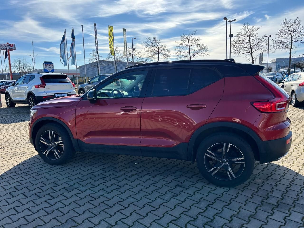 Fahrzeugabbildung Volvo XC40 R Design 2WD