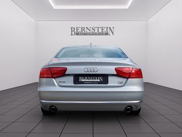 Audi A8 - 6
