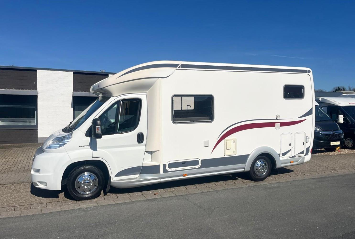 Eura Mobil Contura 660HB - Festbett - Solar - auto.Sat/TV