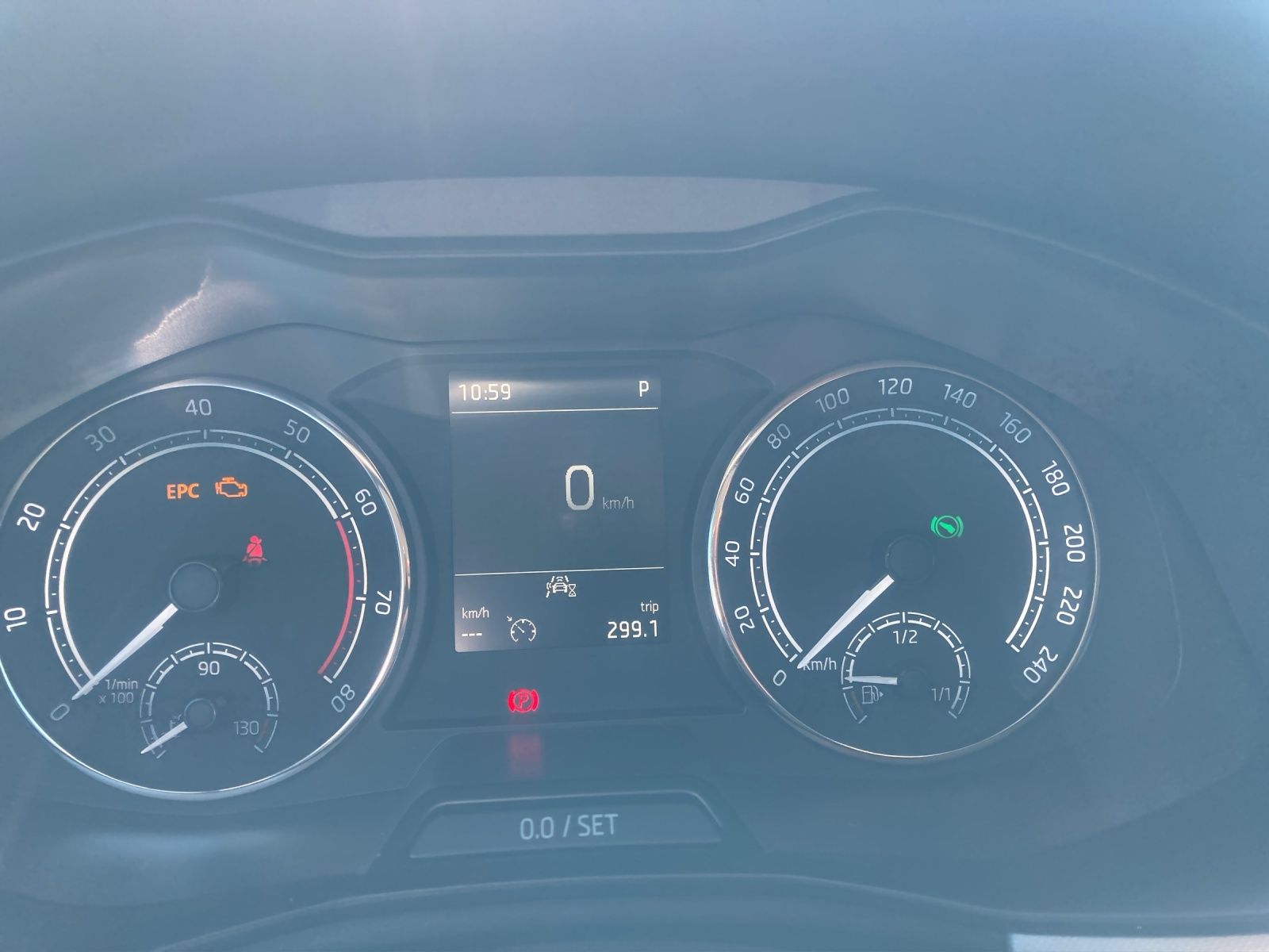 Fahrzeugabbildung SKODA Kamiq TSI Drive-125 DSG LED Climatronic GRA PDC