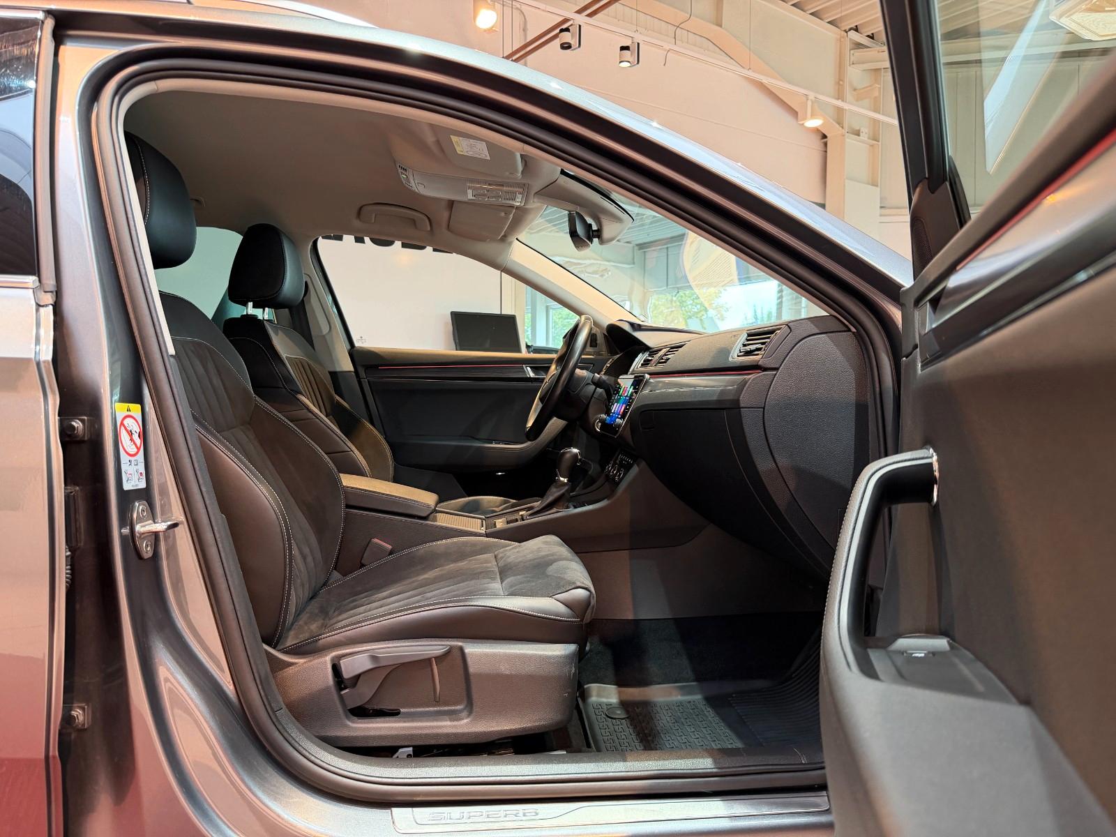 Skoda Superb Combi 2.0 TDI 4x4 DSG Style *LED*AHK*, миниатюра 9