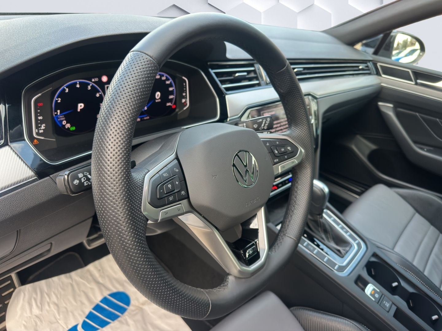 Passat Variant Elegance 1.5TSI DSG 110kW R-Line 