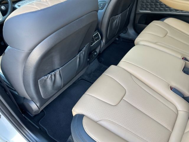 Fahrzeugabbildung Hyundai SANTA FE 2.2 CRDI Signature 4 WD Autom. Panorama