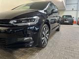 Volkswagen Touran HIGHLINE 1.5 TSI DSG NAVI AHK LED - : Standheizung, Kleinbus