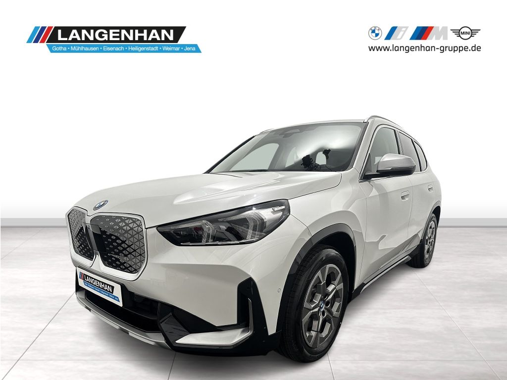 BMW iX1