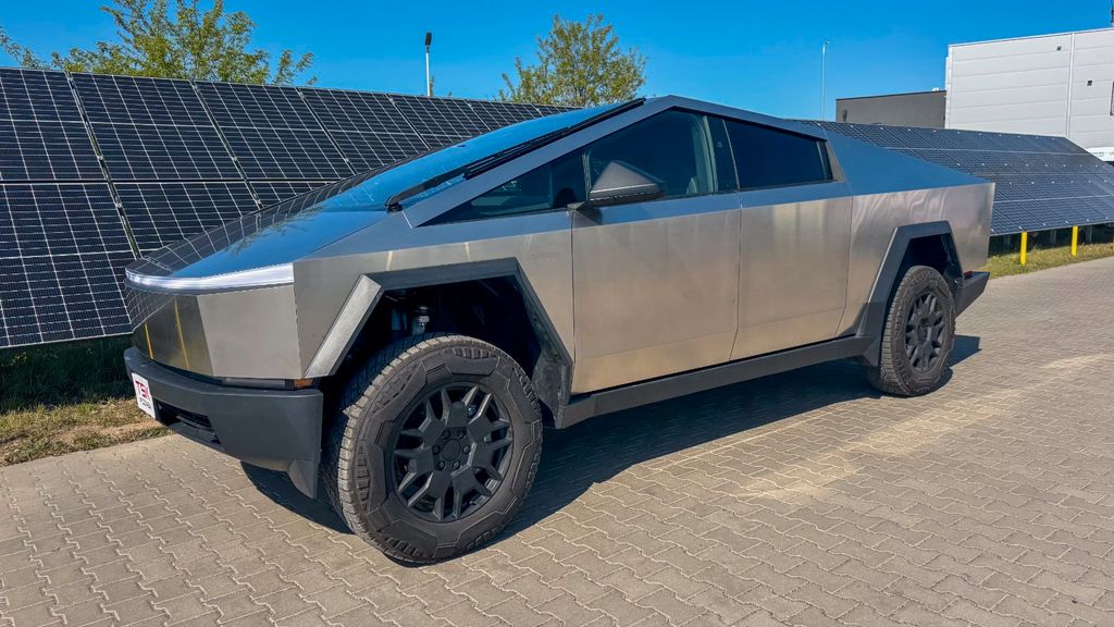 Tesla Andere